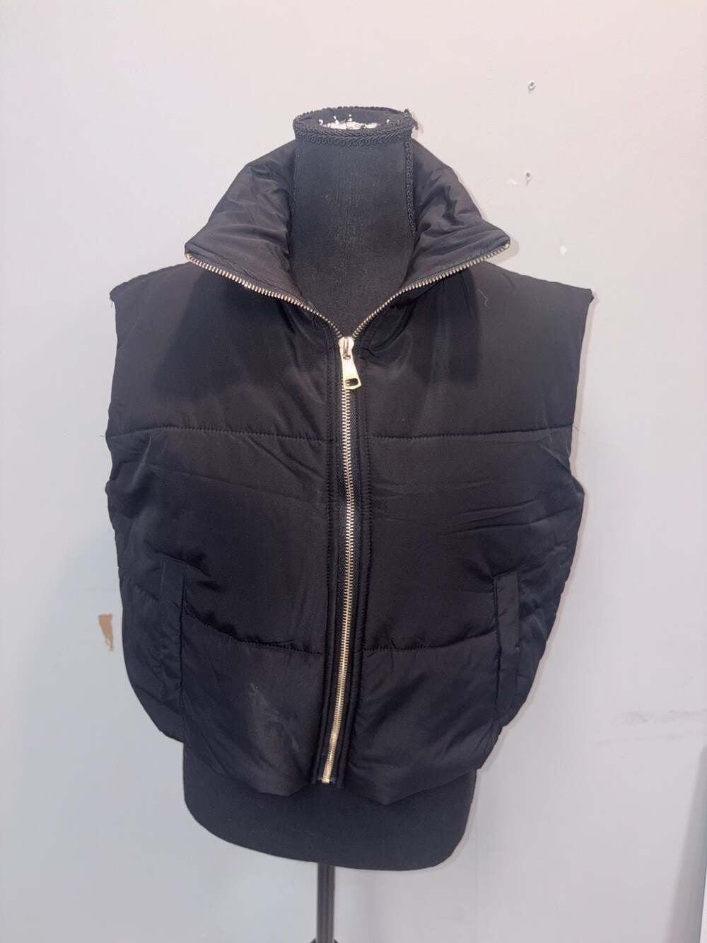 Linda Anderson Black Puffer Vest Size M